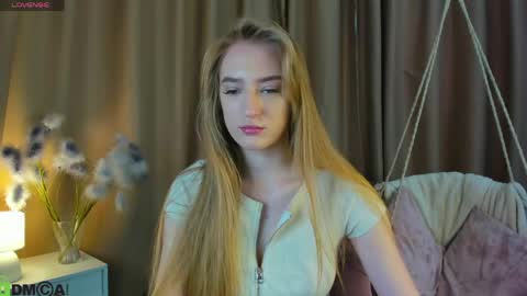 Snapshot of stacy_riiver chatting on 22, 4, 2026 Stacy Mon Tue Wed Thu Fri Sun GMT GMT 3 1000am - 0400pm online show from 22, 4, 2026