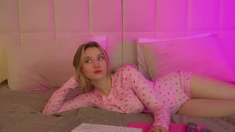 Snapshot of stacyevancesss chatting on 13, 1, 2026 StacyEvances online show from 13, 1, 2026