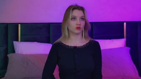 Snapshot of stacyevancesss chatting on 15, 2, 2026 StacyEvances online show from 15, 2, 2026