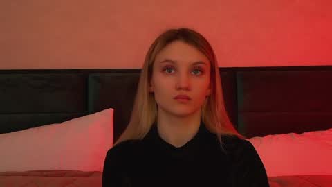 Snapshot of stacyevancesss chatting on 2, 3, 2026 StacyEvances online show from 2, 3, 2026