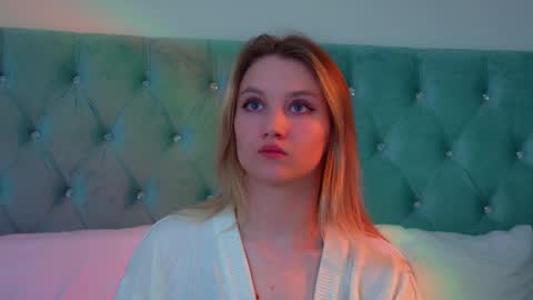 Snapshot of stacyevancesss chatting on 22, 3, 2026 StacyEvances online show from 22, 3, 2026