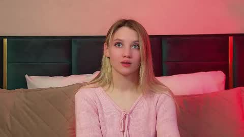 Snapshot of stacyevancesss chatting on 23, 3, 2026 StacyEvances online show from 23, 3, 2026