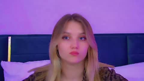 Snapshot of stacyevancesss chatting on 22, 6, 2026 StacyEvances online show from 22, 6, 2026