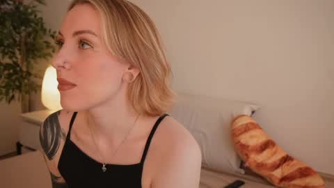 Snapshot of stanovaya300kg chatting on 18, 4, 2026 Kristina online show from 18, 4, 2026