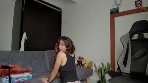 Snapshot of star_shooting chatting on 28, 7, 2026 star_shooting online show from 28, 7, 2026
