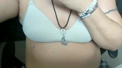 starella___saxxxton online show from 8, 1, 2026