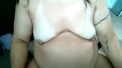 Snapshot of starella___saxxxton chatting on 4, 7, 2026 starella___saxxxton online show from 4, 7, 2026