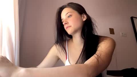 Lola online show from 5, 7, 2026