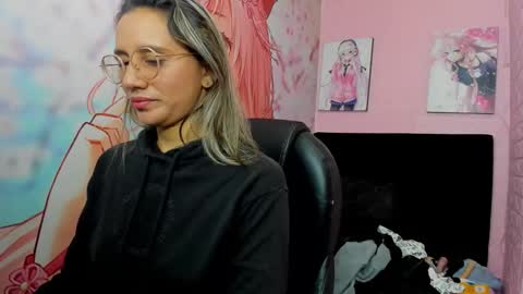 Snapshot of starlettays chatting on 1, 12, 2025 StarletTays online show from 1, 12, 2025