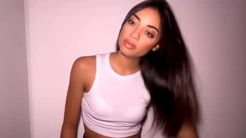 Mia online show from 1, 4, 2026