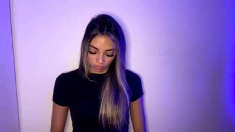 Mia online show from 28, 4, 2026