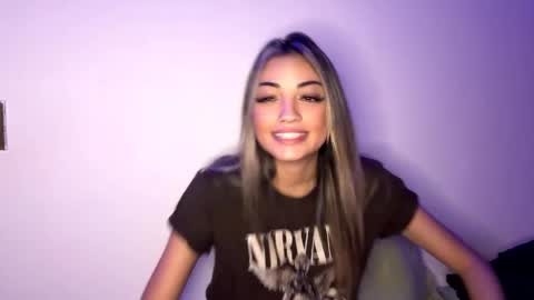 Mia online show from 3, 5, 2026