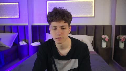 Esrefan online show from 10, 4, 2026