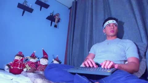 Snapshot of stefann_salvatore chatting on 3, 1, 2025 Stefann Salvatore online show from 3, 1, 2025