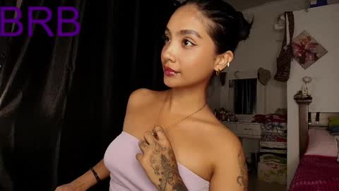 Snapshot of stefanny_pllus chatting on 18, 10, 2025 Im MiaIts my first day here online show from 18, 10, 2025