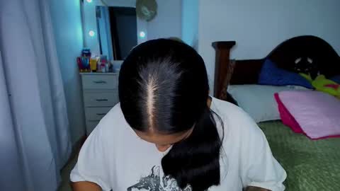 Snapshot of stefanny_pllus chatting on 23, 10, 2025 Im MiaIts my first day here online show from 23, 10, 2025