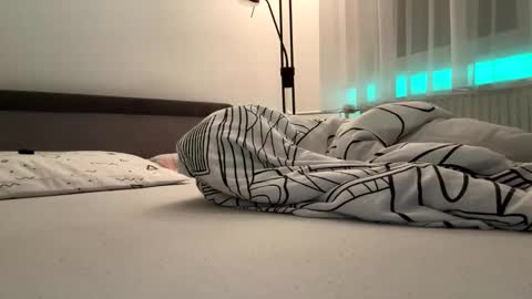 Snapshot of stefanomorelli chatting on 27, 10, 2025 stefanomorelli online show from 27, 10, 2025