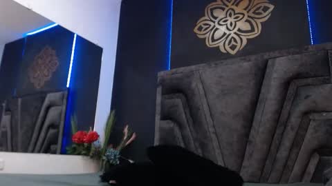 Stefany Brown online show from 7, 1, 2026