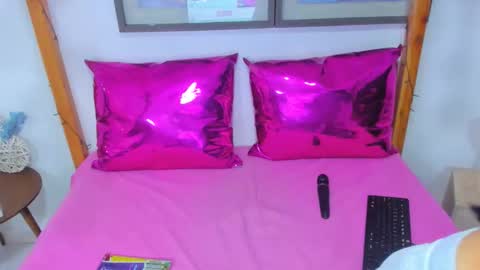 --Estefay-- online show from 12, 2, 2026