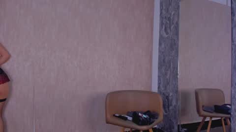 Snapshot of stefanyrousse chatting on 17, 10, 2025 stefanyrousse online show from 17, 10, 2025