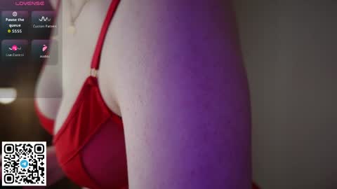 Snapshot of steffi_meoww chatting on 5, 4, 2026 STEFI Streams every day from 10 PM GTM1 online show from 5, 4, 2026