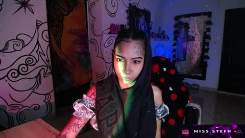   online show from 7, 10, 2025