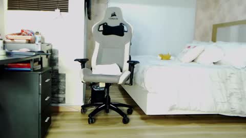 Zuly online show from 12, 3, 2025