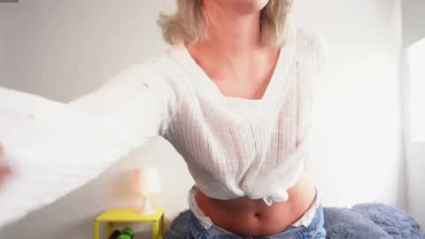 Snapshot of stefigirl chatting on 10, 4, 2026 Stef online show from 10, 4, 2026