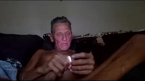 Snapshot of stefy1037 chatting on 8, 10, 2025 stefy1037 online show from 8, 10, 2025