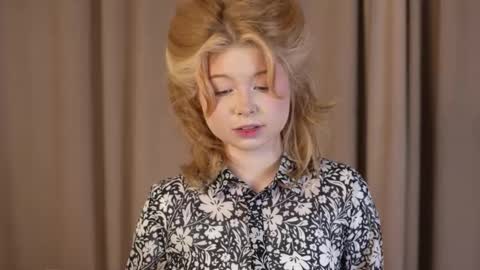 Stella online show from 7, 10, 2025