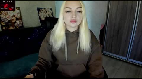 Snapshot of stella__cox chatting on 15, 10, 2025 Stella Cox online show from 15, 10, 2025