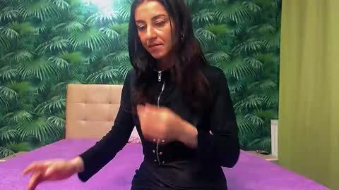 Snapshot of stella_john chatting on 17, 11, 2025 Stella John online show from 17, 11, 2025