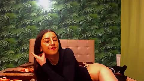 Snapshot of stella_john chatting on 2, 12, 2025 Stella John online show from 2, 12, 2025