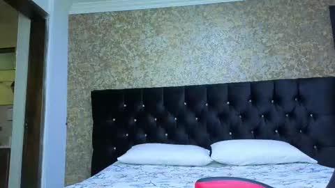 Estella online show from 4, 11, 2025