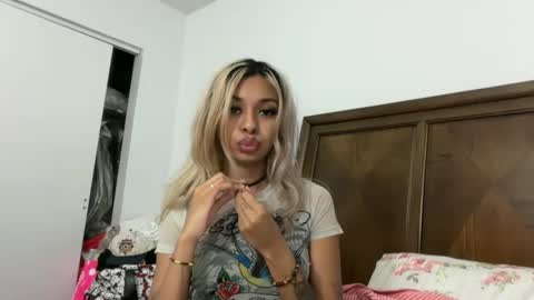 Snapshot of stellaangel chatting on 30, 9, 2025 stellaangel online show from 30, 9, 2025