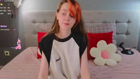Snapshot of stellamontis chatting on 30, 4, 2026 Stella online show from 30, 4, 2026