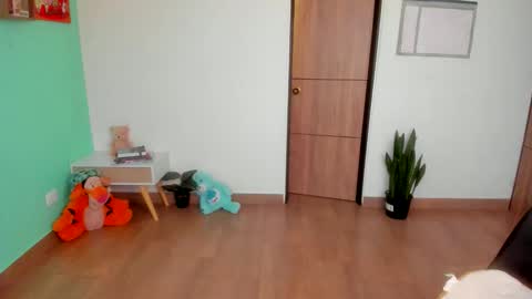 sara  instagram sariishalove online show from 5, 10, 2025