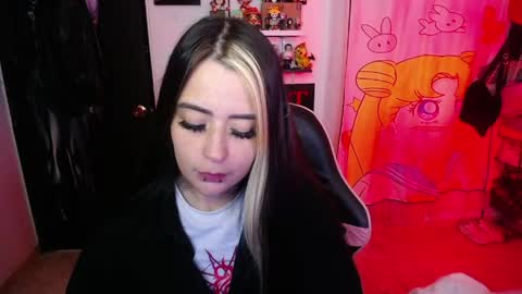 Snapshot of stephani_rousso chatting on 13, 4, 2026 joha cosmo online show from 13, 4, 2026