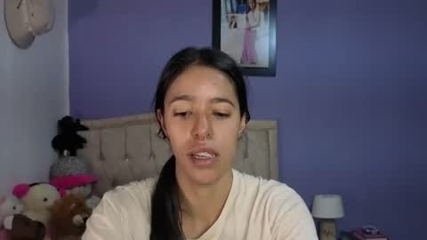 Snapshot of stephania_t chatting on 9, 7, 2026 Stephania online show from 9, 7, 2026