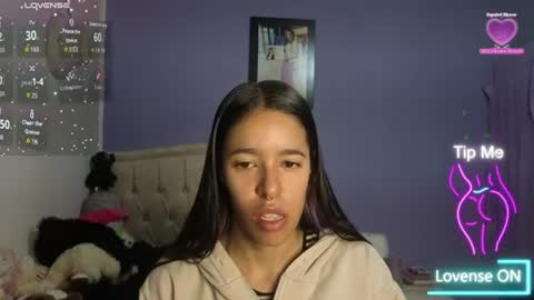 Snapshot of stephania_t chatting on 16, 7, 2026 Stephania online show from 16, 7, 2026