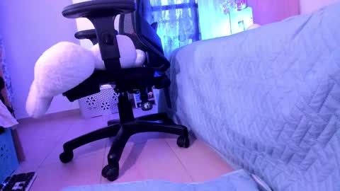 Stephanie  online show from 26, 2, 2025