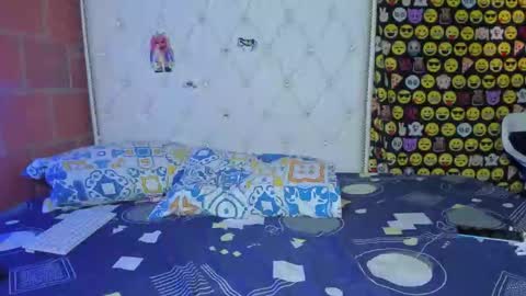 Snapshot of stephany_doll_ chatting on 27, 10, 2025 Anny online show from 27, 10, 2025