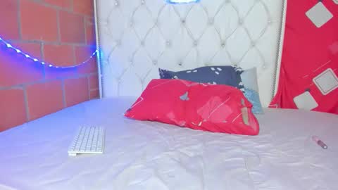 Snapshot of stephany_doll_ chatting on 5, 11, 2025 Anny online show from 5, 11, 2025