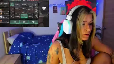 Stephany  independient model  online show from 17, 1, 2025