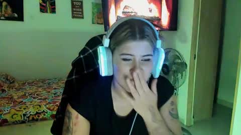 Stephany  independient model  online show from 25, 1, 2025