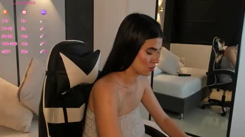 S T E P H A N Y A online show from 16, 10, 2025