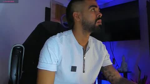Snapshot of stephenbrown_ chatting on 5, 5, 2026 ................ online show from 5, 5, 2026