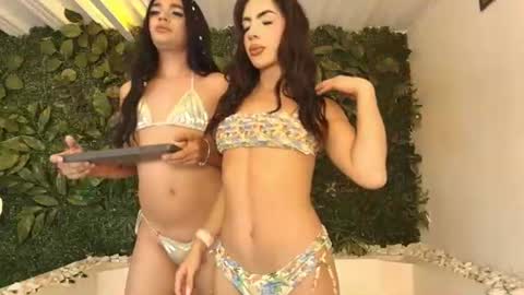 Snapshot of stephie01 chatting on 18, 7, 2026 estefania online show from 18, 7, 2026