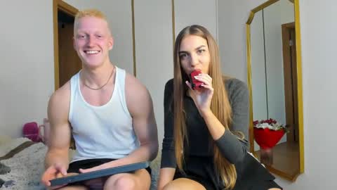 Snapshot of stepsisandstepbro chatting on 24, 4, 2026 Step sis and Step bro online show from 24, 4, 2026