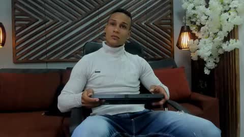 Snapshot of sterling_magnus chatting on 14, 2, 2026 online show from 14, 2, 2026